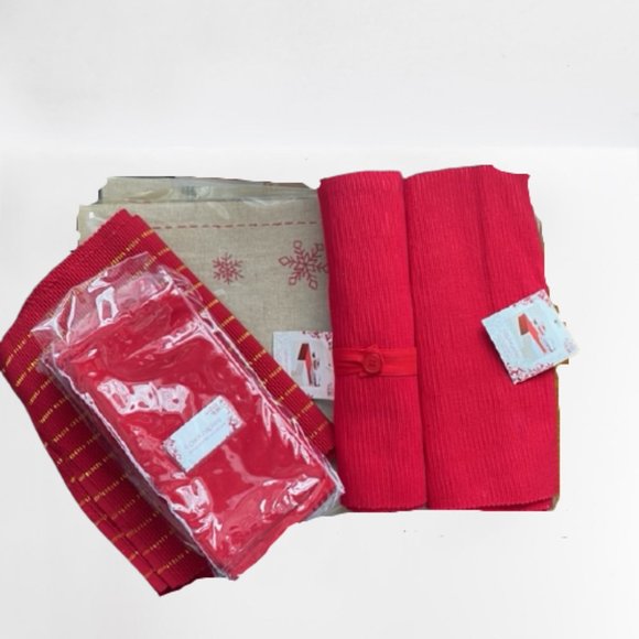 Target Other - Holiday Table Runners, Placemats & Napkins